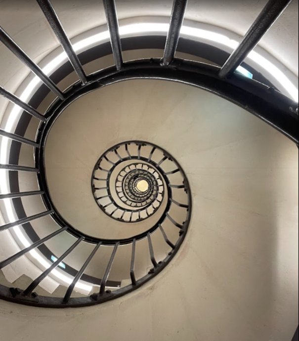 Escalier Arc de Triomphe
