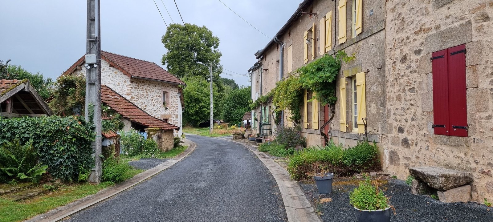 VILLAGE HORIZONTAL